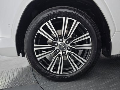 2025 Lexus LX — фото 6