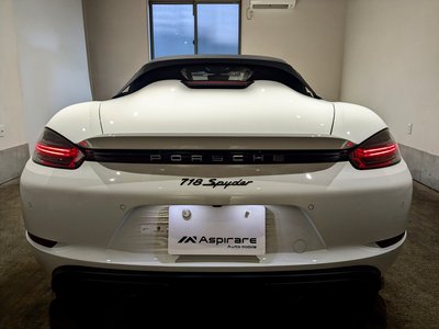 PORSCHE 718 SPYDER - 9