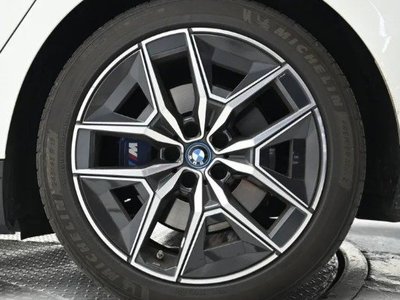 BMW I5 - 6