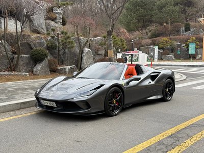 FERRARI F8 SPIDER - 1