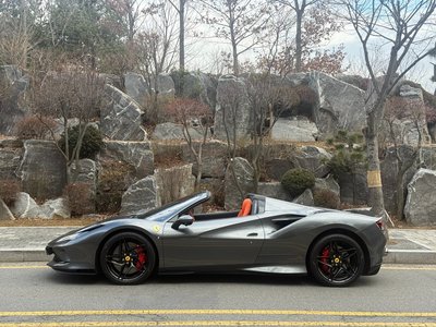 FERRARI F8 SPIDER - 4