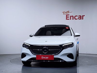 MERCEDES-BENZ E-CLASS - 2