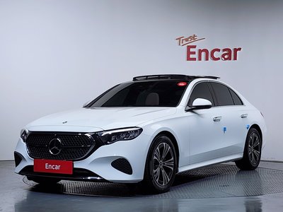 MERCEDES-BENZ E-CLASS - 1