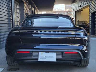 PORSCHE TAYCAN - 9