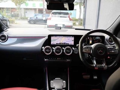 MERCEDES-BENZ GLA - 7