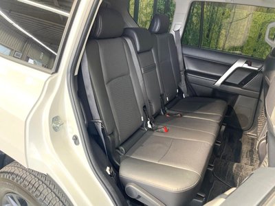 TOYOTA LAND CRUISER PRADO - 9