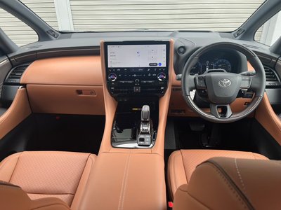 TOYOTA VELLFIRE - 3