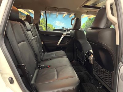 TOYOTA LAND CRUISER PRADO - 10