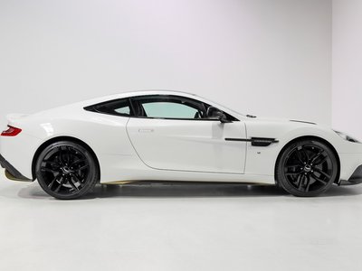 ASTON MARTIN VANQUISH - 4