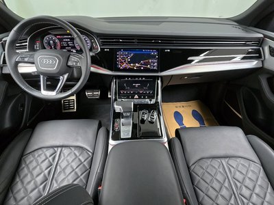 AUDI Q8 - 5