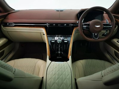 2026 Aston Martin DB12 照片 3