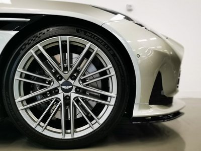 2026 Aston Martin DB12 照片 4