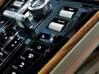 2026 Aston Martin DB12 照片 16