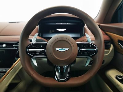 2026 Aston Martin DB12 照片 13