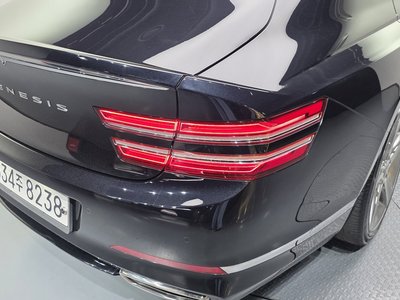 GENESIS G80 (RG3) - 10