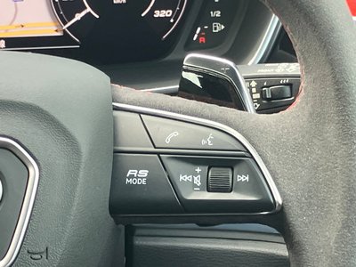 صورة 35 لـ 2021 AUDI RS Q3