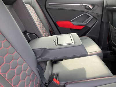 صورة 63 لـ 2021 AUDI RS Q3