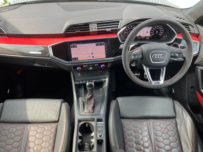 صورة 54 لـ 2021 AUDI RS Q3