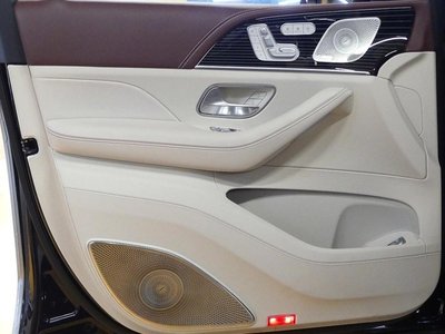 2025 Mercedes-BENZ GLS thumbnail 12