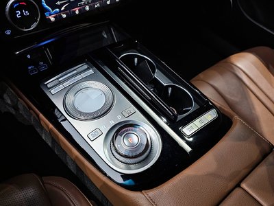 GENESIS G80 (RG3) - 9
