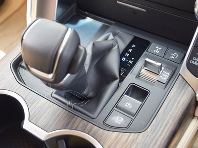 2024 Toyota LAND CRUISER 300 — миниатюра 49