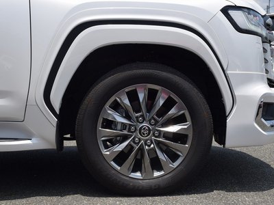 2024 Toyota LAND CRUISER 300 — миниатюра 16
