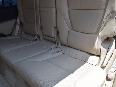 2024 Toyota LAND CRUISER 300 — миниатюра 34