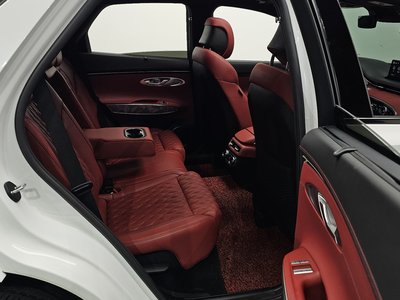 2021 Genesis GV70 thumbnail 11