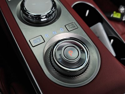 صورة 9 لـ 2021 Genesis GV70