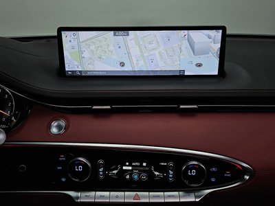2021 Genesis GV70 thumbnail 14