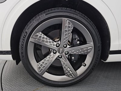 صورة 6 لـ 2021 Genesis GV70