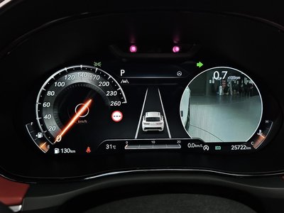صورة 8 لـ 2021 Genesis GV70
