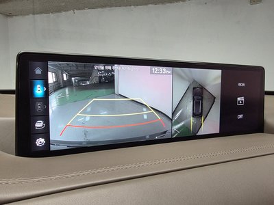 2023 Genesis GV80 — миниатюра 14