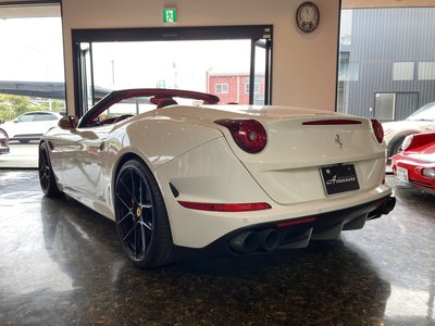 FERRARI CALIFORNIA - 8