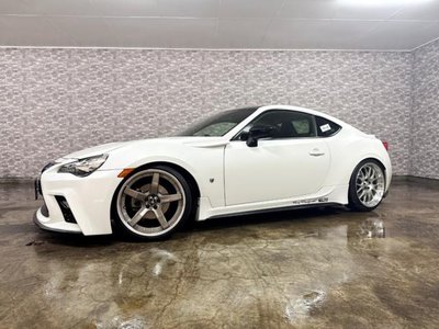 صورة 9 لـ 2015 Toyota 86