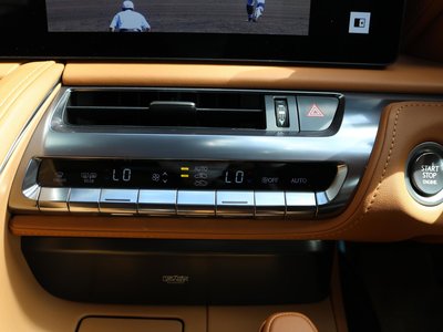 2023 Lexus LC CONVERTIBLE thumbnail 38