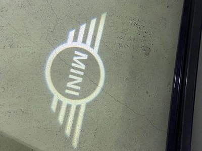 MINI COUNTRYMAN - 10