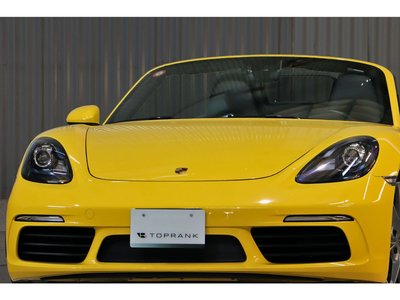 2018 Porsche 718 thumbnail 24