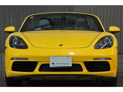 2018 Porsche 718 thumbnail 14