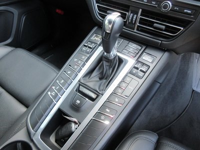 2019 Porsche MACAN — миниатюра 58