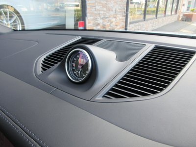2019 Porsche MACAN — миниатюра 53