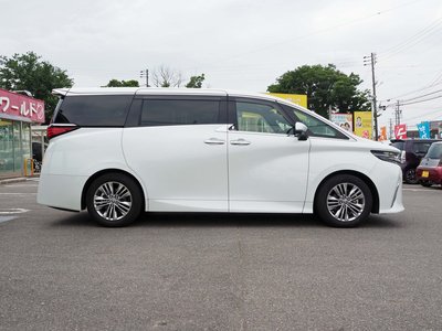 2025 Toyota ALPHARD — миниатюра 17