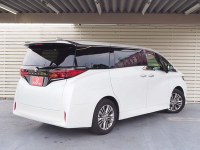 2025 Toyota ALPHARD photo 2