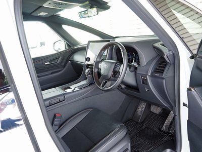 2025 Toyota ALPHARD — миниатюра 24