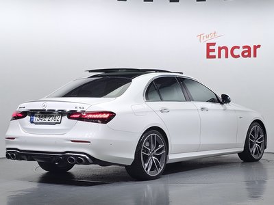 MERCEDES-BENZ E-CLASS - 4