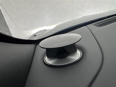 2017 Aston Martin DB11 — миниатюра 26