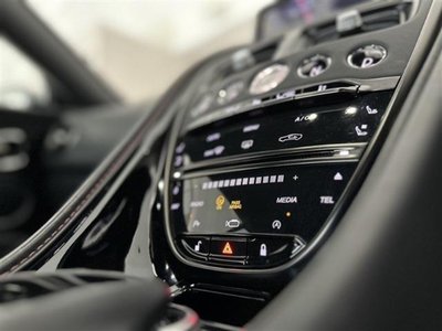 2017 Aston Martin DB11 — миниатюра 24