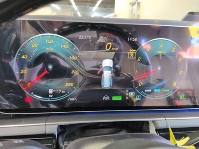 MERCEDES-BENZ GLS - 6