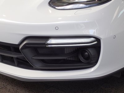 PORSCHE PANAMERA - 10