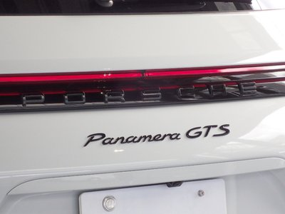 PORSCHE PANAMERA - 7
